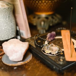 Limpeza Espiritual: O que é, para o que serve e como fazer?